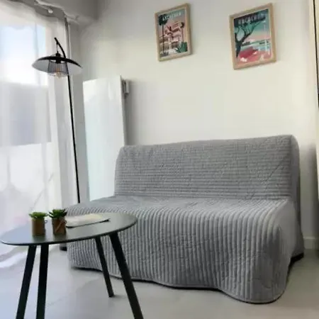 Апартаменти Face / Centre