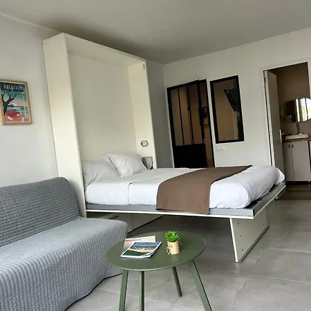 Face / Centre Apartment *