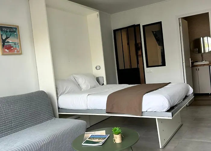 Face / Centre Apartment *